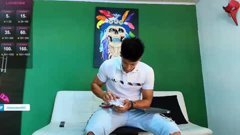 SCOTT  THEO  KAMERON  GENDERSON online show from 09/12/25, 10:10