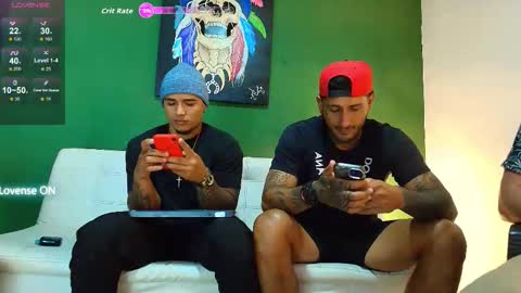 SCOTT  THEO  KAMERON  GENDERSON online show from 10/17/25, 02:26