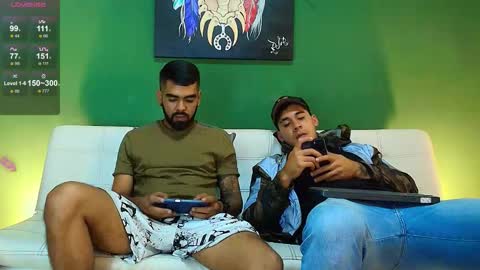 SCOTT  THEO  KAMERON  GENDERSON online show from 10/22/25, 01:39