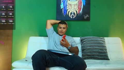 SCOTT  THEO  KAMERON  GENDERSON online show from 10/24/25, 02:19