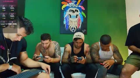 SCOTT  THEO  KAMERON  GENDERSON online show from 10/29/25, 02:36