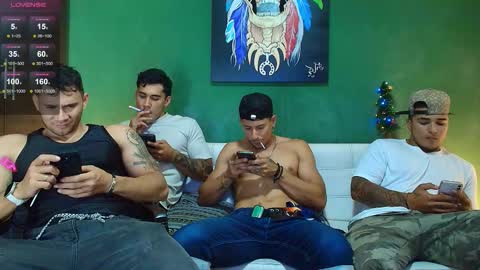 SCOTT  THEO  KAMERON  GENDERSON online show from 12/04/25, 03:05