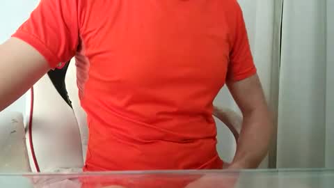 Snapshot of the_hard_baguette chatting on 10/20/25, 09:10 La Baguette dure online show from 10/20/25, 09:10