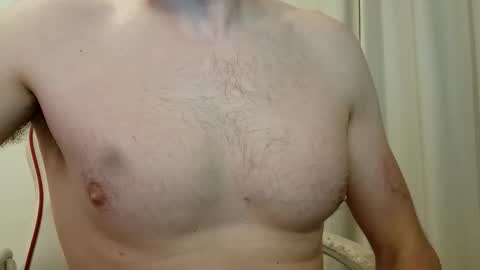 Snapshot of the_hard_baguette chatting on 03/04/26, 12:27 La Baguette dure online show from 03/04/26, 12:27