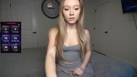 the_hotties online show from 11/17/25, 08:03