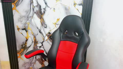 the_latin_boy02 online show from 12/19/25, 02:29