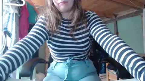 Snapshot of the_prettywondder chatting on 09/17/25, 05:31 Ekye online show from 09/17/25, 05:31