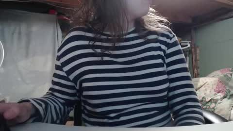 Snapshot of the_prettywondder chatting on 11/25/25, 09:04 Ekye online show from 11/25/25, 09:04