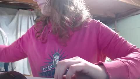 Snapshot of the_prettywondder chatting on 12/01/25, 11:48 Ekye online show from 12/01/25, 11:48