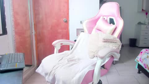 IGAleja queen1 online show from 04/16/26, 03:13