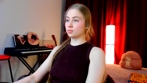 Ally    STREAMING ON TWITCH NOW Check my Twitter for updates online show from 11/18/25, 04:28