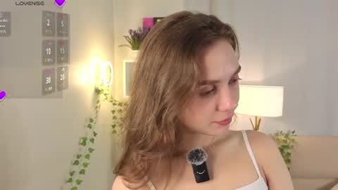 Snapshot of the_truewoman_show chatting on 06/13/26, 03:15 My name is Cynthia and Im very happy to see you in my sweet room online show from 06/13/26, 03:15