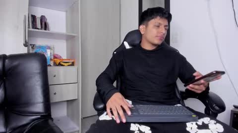 Danny online show from 11/24/25, 02:55