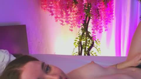 im Grace  turn up the sounds on your device... to hear my sweet moans online show from 04/11/26, 07:45