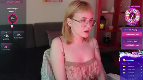 thea_quill online show from 04/29/26, 02:43