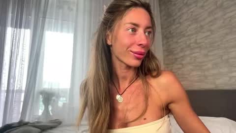 J online show from 09/10/25, 12:49