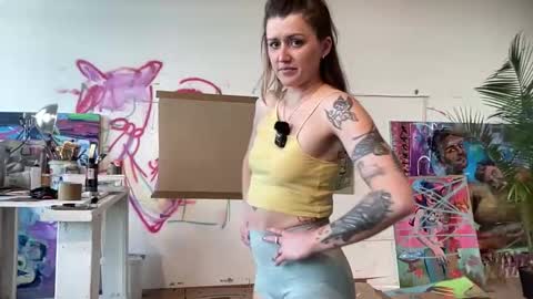 Snapshot of theartisttype chatting on 04/09/26, 10:15 Arabella online show from 04/09/26, 10:15