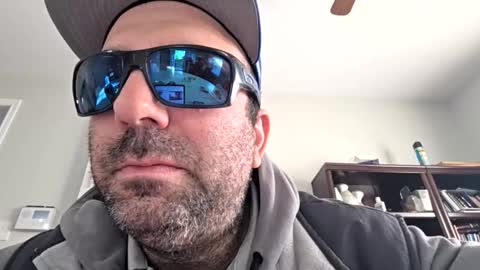thebear60645 online show from 10/24/25, 01:40
