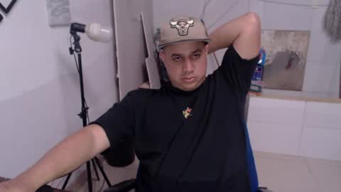 Snapshot of thebest_tony chatting on 06/27/26, 10:37 thebest_tony online show from 06/27/26, 10:37