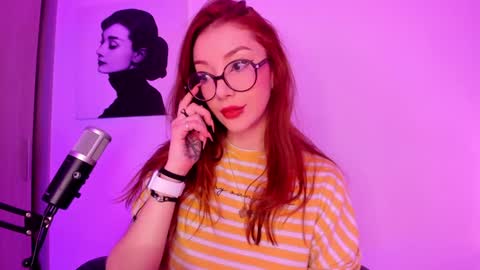 Alicia Alikath  online show from 01/22/25, 01:53