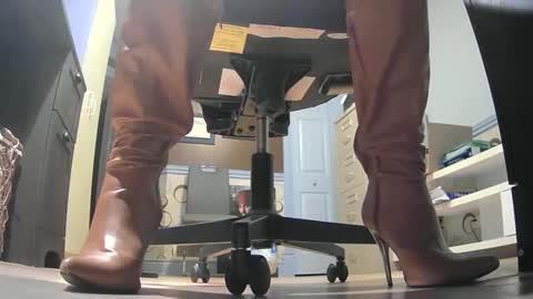 thecowboy_74 online show from 12/16/25, 03:44