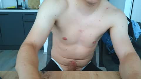 Snapshot of thecuteguy144949 chatting on 06/18/26, 09:14 thecuteguy144949 online show from 06/18/26, 09:14