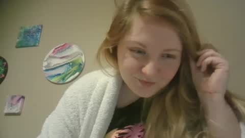 Snapshot of thedancingalien chatting on 01/07/25, 08:21 Kassandra Grant online show from 01/07/25, 08:21