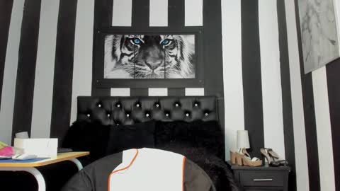 thedirtyqueen online show from 10/22/25, 12:49