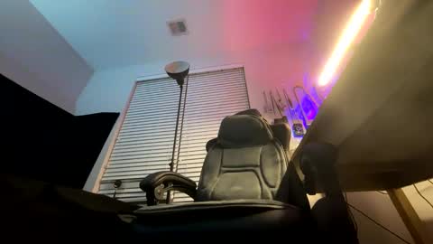 Snapshot of theekingcapo chatting on 12/30/24, 11:17 king capo thee online show from 12/30/24, 11:17