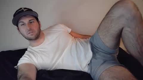 Snapshot of theetwohander chatting on 04/21/26, 02:48 Theetwohander online show from 04/21/26, 02:48