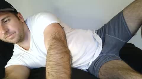Snapshot of theetwohander chatting on 05/11/26, 09:45 Theetwohander online show from 05/11/26, 09:45