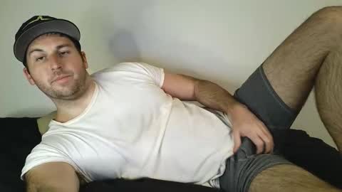Snapshot of theetwohander chatting on 05/13/26, 03:15 Theetwohander online show from 05/13/26, 03:15
