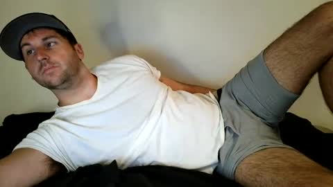 Snapshot of theetwohander chatting on 06/23/26, 02:31 Theetwohander online show from 06/23/26, 02:31