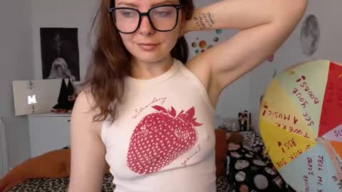 Snapshot of thefarmergirl chatting on 04/29/26, 04:49 TheFarmergirl online show from 04/29/26, 04:49
