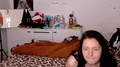 TheFarmergirl online show from 06/17/26, 04:37