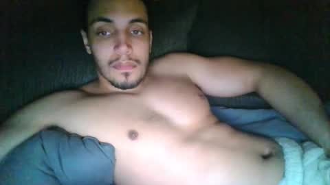 Snapshot of thegodbill4000 chatting on 02/14/25, 03:43 Thegodbill4000 online show from 02/14/25, 03:43