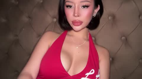 Elle  dont forget to folloW me and thumbs up online show from 03/08/26, 04:16