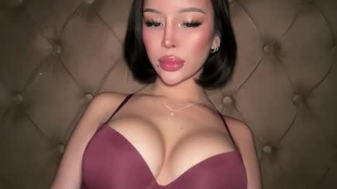 Elle  dont forget to folloW me and thumbs up online show from 03/13/26, 10:00