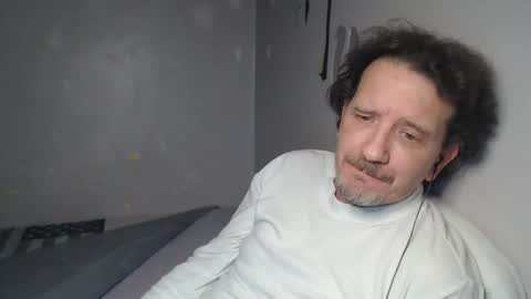 Green online show from 02/26/26, 10:53