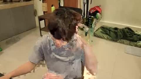 Green online show from 01/19/26, 02:54