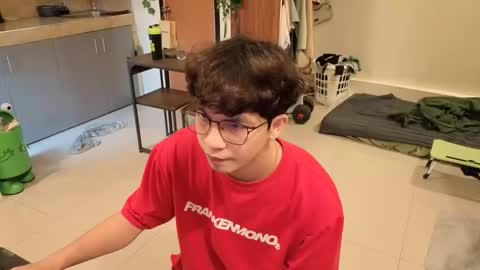 Green online show from 04/08/26, 07:30