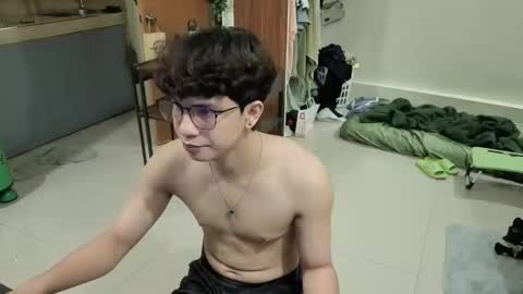 Green online show from 04/19/26, 04:28