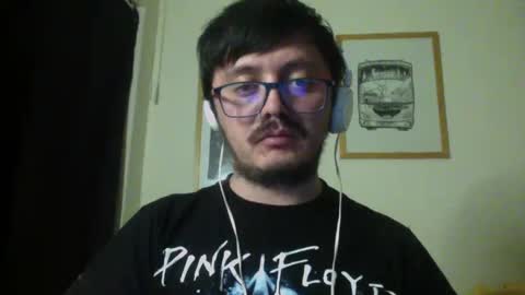 Snapshot of theguitarmistery chatting on 10/01/25, 05:02 theguitarmistery online show from 10/01/25, 05:02