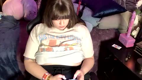 Snapshot of thehappylittleslut chatting on 02/23/25, 09:26 TheHappyLittleSlut online show from 02/23/25, 09:26