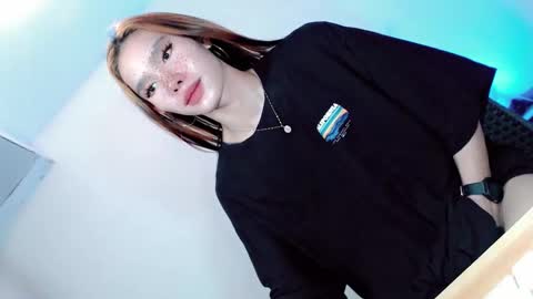 laisa online show from 02/11/25, 09:20