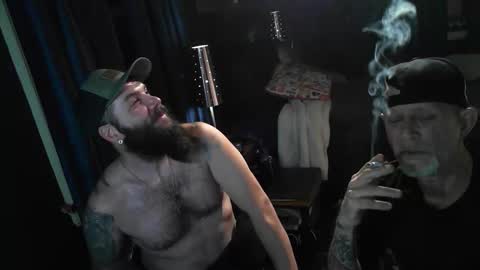 Snapshot of thehouseguy513 chatting on 12/02/25, 03:01 thehouseguy513 online show from 12/02/25, 03:01