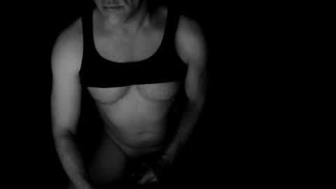 Snapshot of thehungmantis chatting on 09/21/25, 03:19 thehungmantis online show from 09/21/25, 03:19