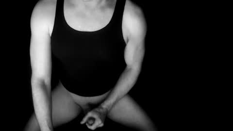 Snapshot of thehungmantis chatting on 10/06/25, 01:58 thehungmantis online show from 10/06/25, 01:58