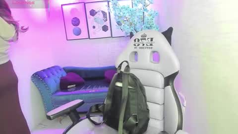 Theia  online show from 01/12/26, 12:21