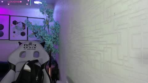 Theia  online show from 01/14/26, 12:33